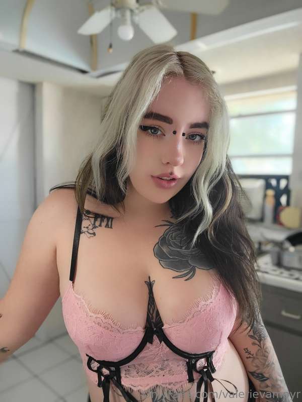 Valerievampyr - Onlyfans - 13 May, 2025 4