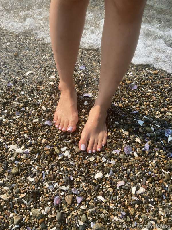New mani pedi 💕 still out and about 11