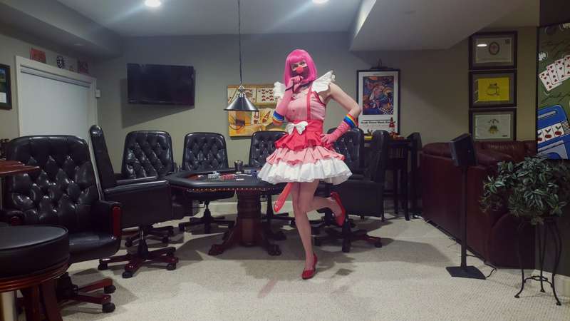 One, two, BLOOON~!

Here's my Geiru Toneido cosplay! This mi.. 1