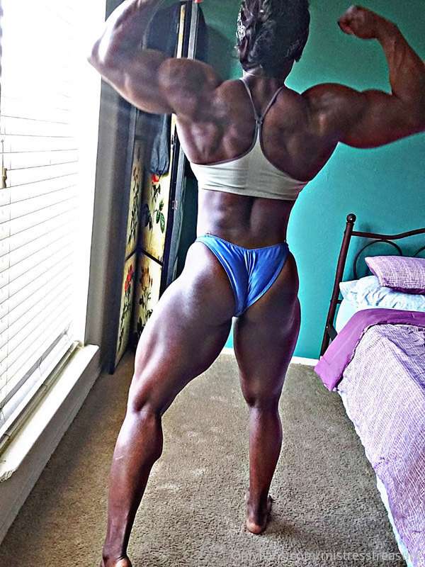 Muscle Monday check in.. well aint this some shit LOL i feel.. 1