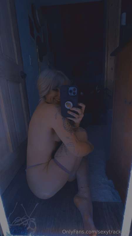 She was more beautiful like a work of art 🤩😘💋🖌️