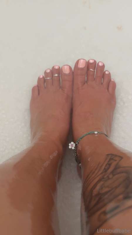 Shower 👣 6