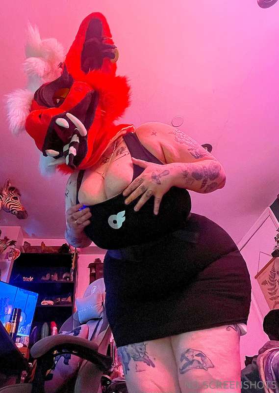 Oh! Hello there human ~ Have you come to slay a dragon? 💦💦💦 1