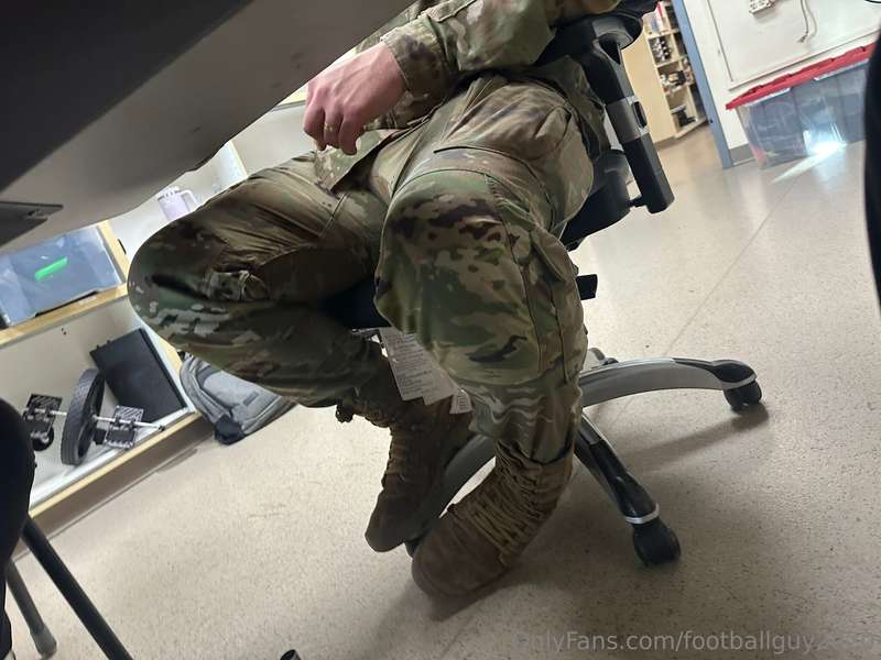 Some hot candid shots of my buddies and fellow soldiers! 22