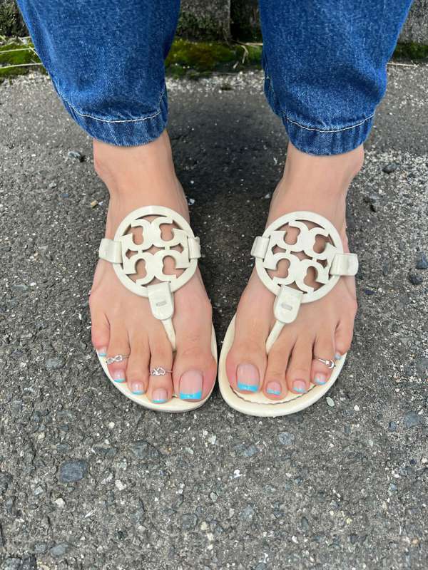 I am in love 🥰🥰🥰 prepare for me to spam you guys with feet p.. 7