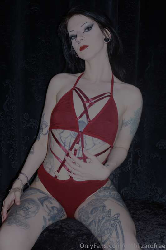 My pale skin looks so good in this dark red set. Have you be.. 1
