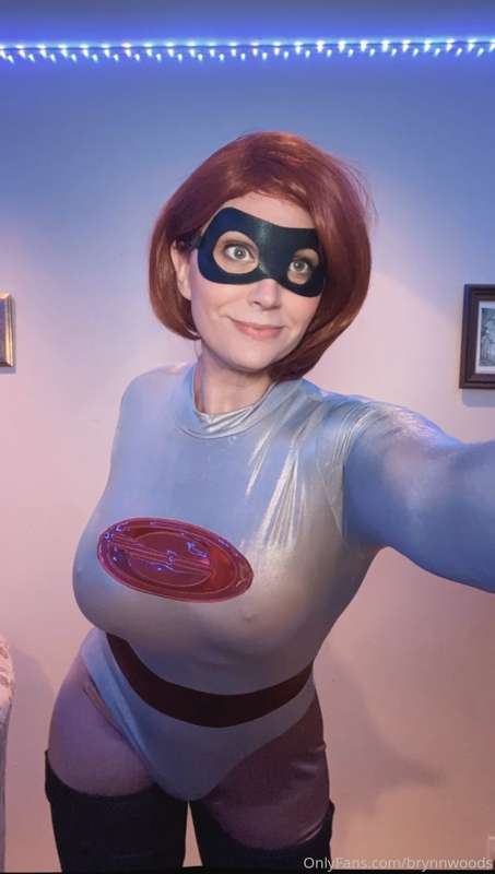 I got a new Elastigirl suit so I had to do a shoot I love it.. 12