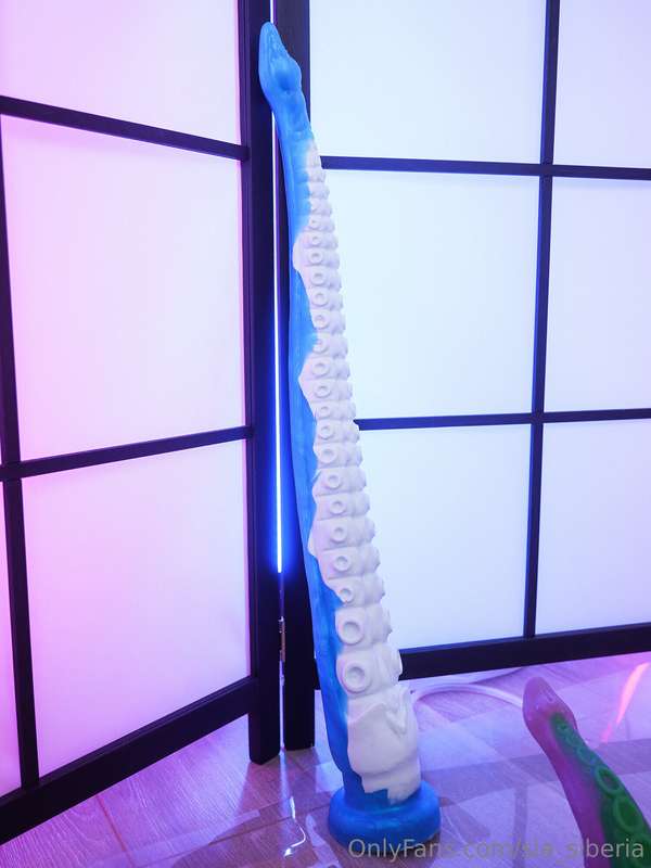 My Tentacle babies from Bad Dragon 🐙 Available for use in yo.. 6