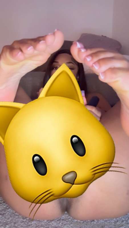 I need to be pretzeled up and fucked so bad 😩😩💦