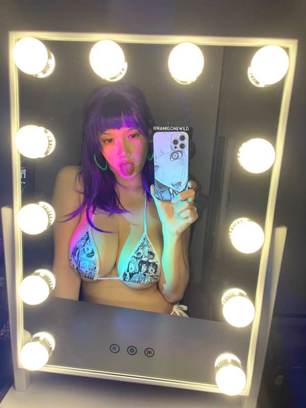 Do u like my phone cover? 😙 2