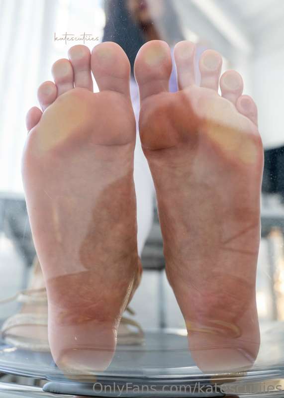 Swipe to see the first pics I ever took of these soles press.. 2