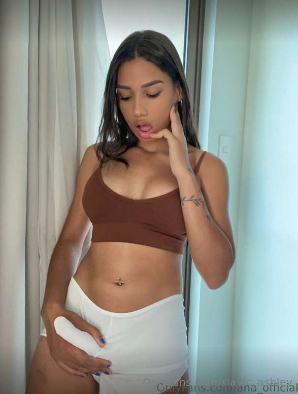 FREE SUBSCRIPTION 🫦The hottest girl with big tits @ana_offic..