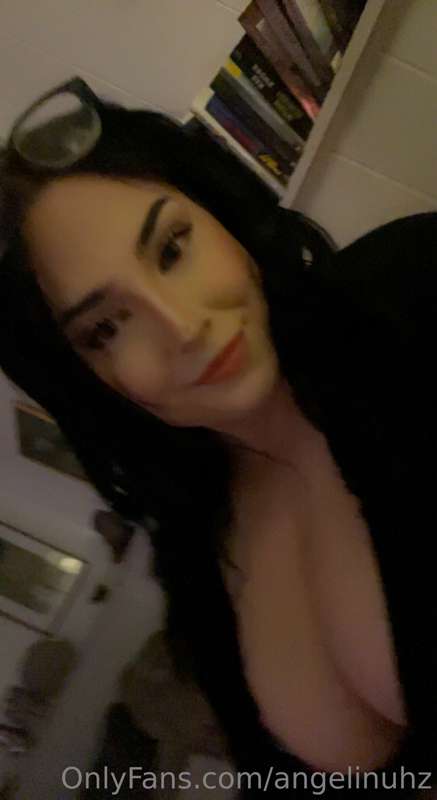 selfie for u guys before i come back! taking requests!