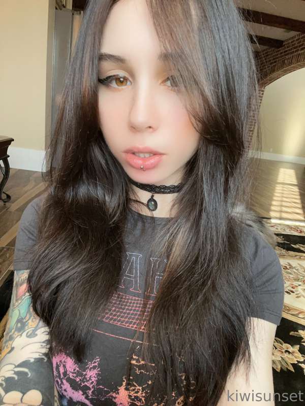 hi i got my hair and nails done today !! i also saw nemo and.. 7