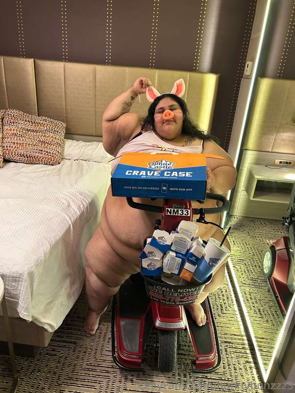 Crave Case picture set hehe 🤭🤤🐷🐖  26