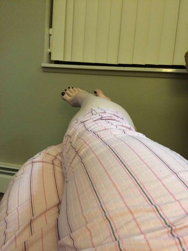 Relaxing with my feet up. What are you doing?