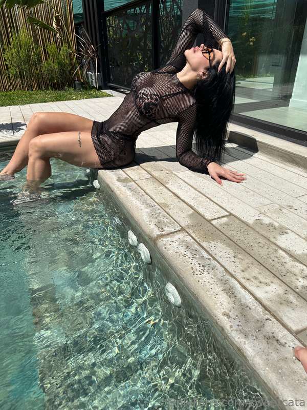 ❤️‍🔥🤒 Swimming pool day... I am very hot... what man is goin..