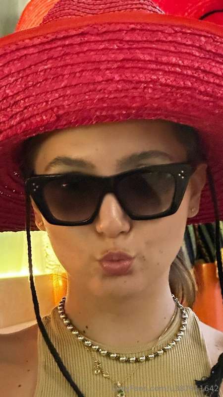 Saw a funny hat and decided to take a picture, do you think ..