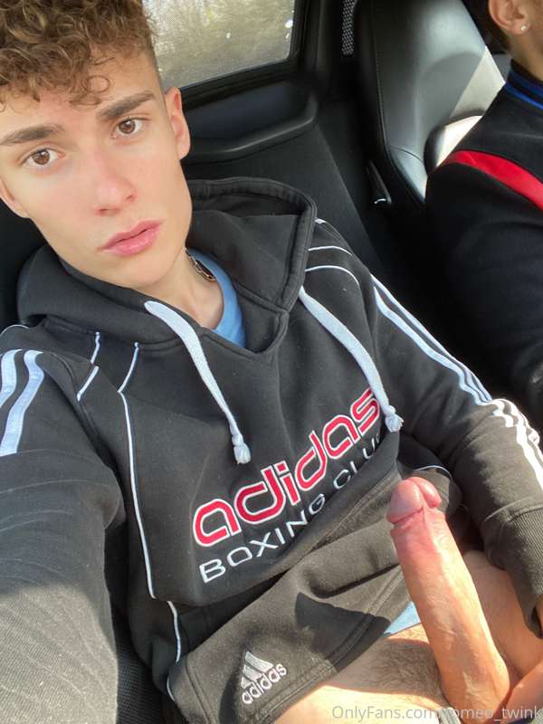 horny in the car🥵 @valentinoboy