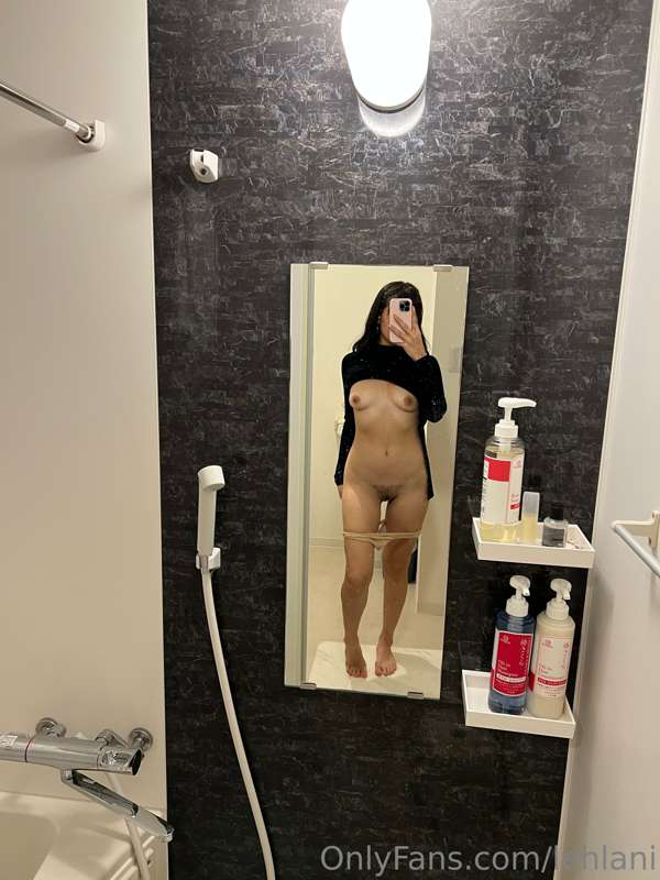 Some pics from my Airbnb and some more from the plane ;) 2
