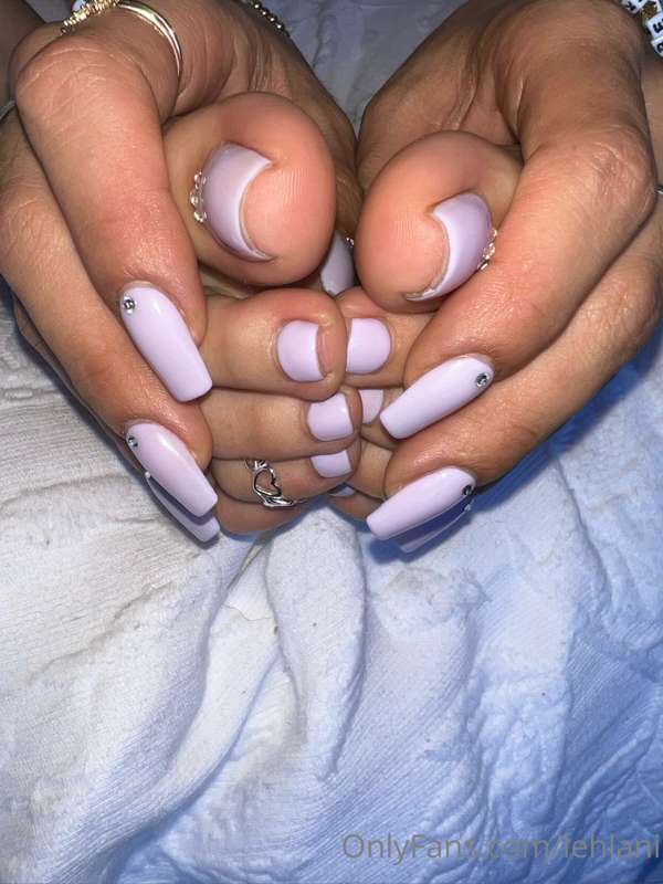 Flash on 😜 so clear, see how I’d squish u between my toes 🙈 1