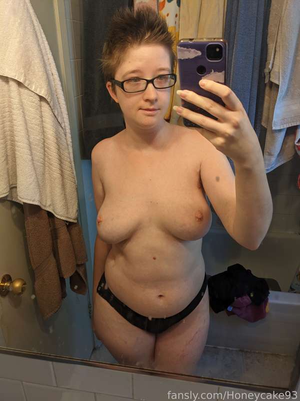Honeycake93 - Fansly - 02 Sep, 2022 13