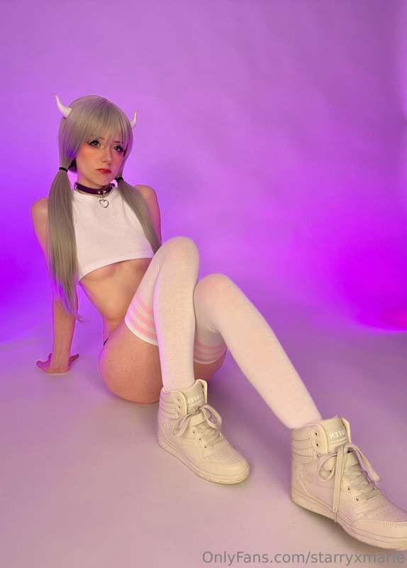 catgirls or succubus? 👀 2