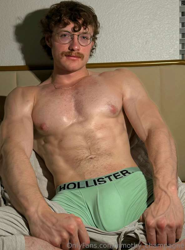 Just recorded a jerk off vid, used a new toy & it’ll be up t..