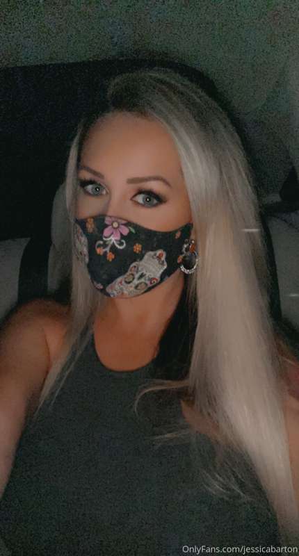 Staying safe in all my Uber’s 😜