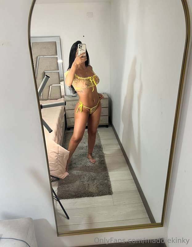 Maddiekinky - Onlyfans - 01 May, 2025
