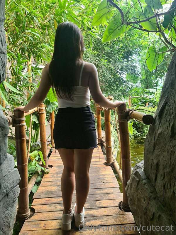 I believe in love, in kissing, romance, sex. 🥰 I don't want ..