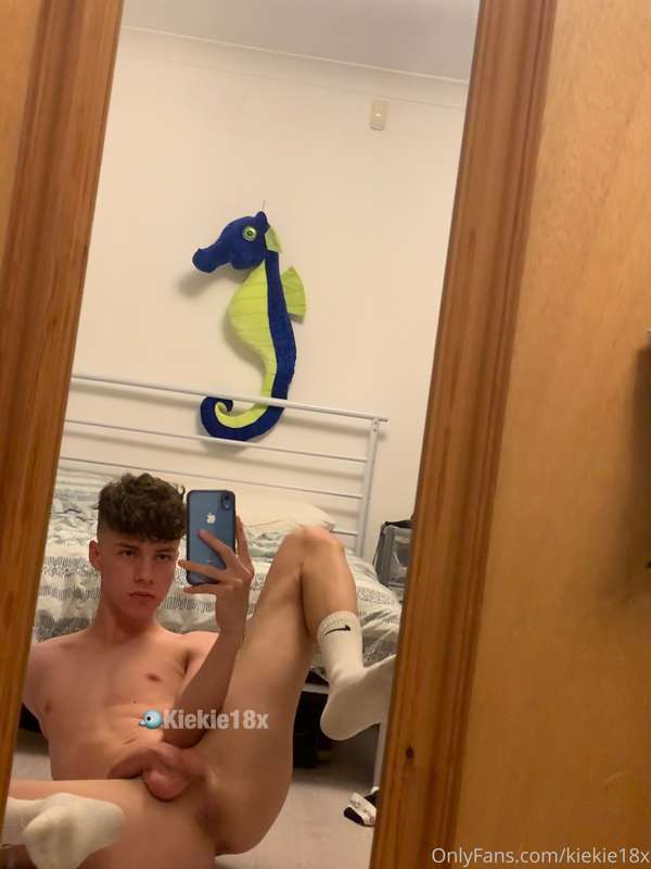 This dick needs a suck ;) (I am moving at the end of the wee.. 5