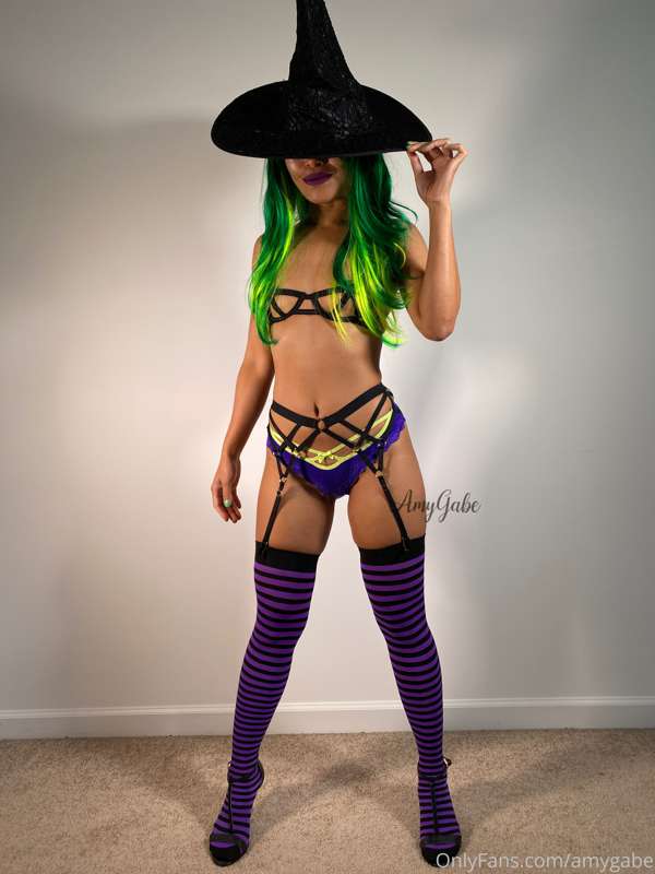 🎃 👻 Will you go trick or treating with me? I may have gotten.. 3