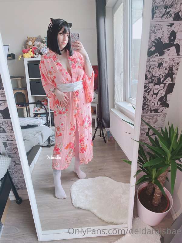 I felt so pretty in this kimono, what do u think ? c: 5