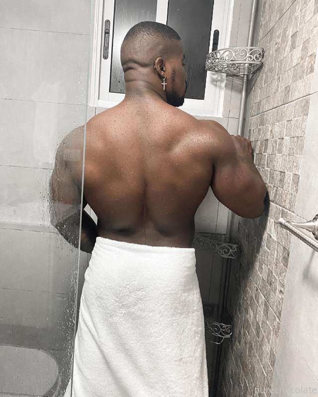 Would you like a hot or cold shower? 💦 🥵 🥶 

https://onlyfan..