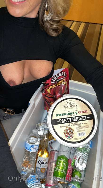 All checked in😉…..this is how you get other couples in your ..