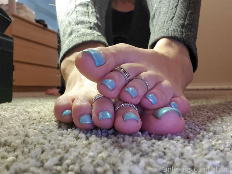 Gonna keep posting these extra pics too :) 
Legit might as w.. 3
