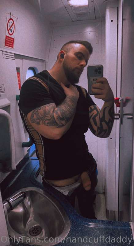 Happy Friday you sexy fuckers 😈💦🔥