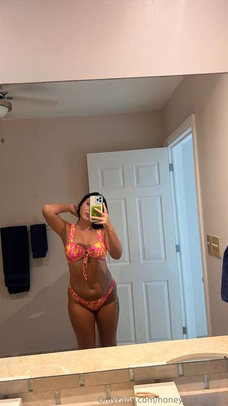 Honeycomb2002 - Onlyfans - 08 Aug, 2024