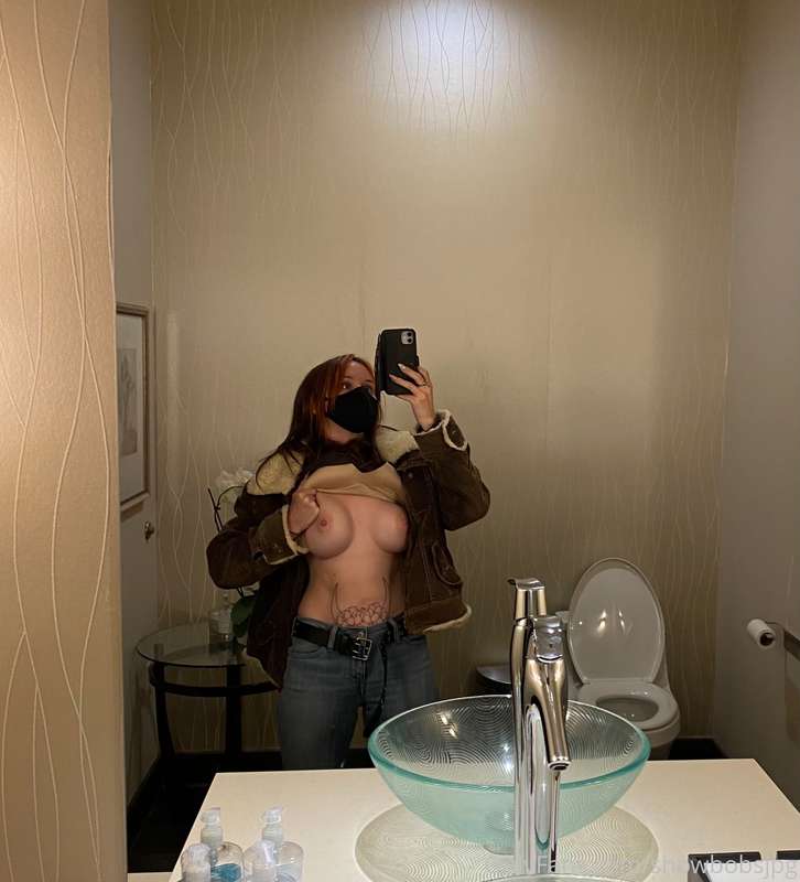 the bathroom at this doc office is so fancy I feel like a ri..
