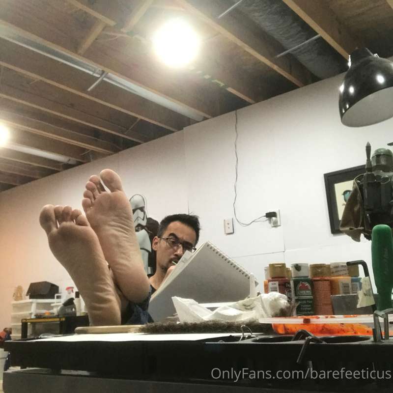 Barefeeticus - Onlyfans - 01 Jan, 2022