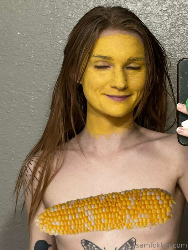 There's no reason for this face mask to be this yellow 🤣 *it.. 2