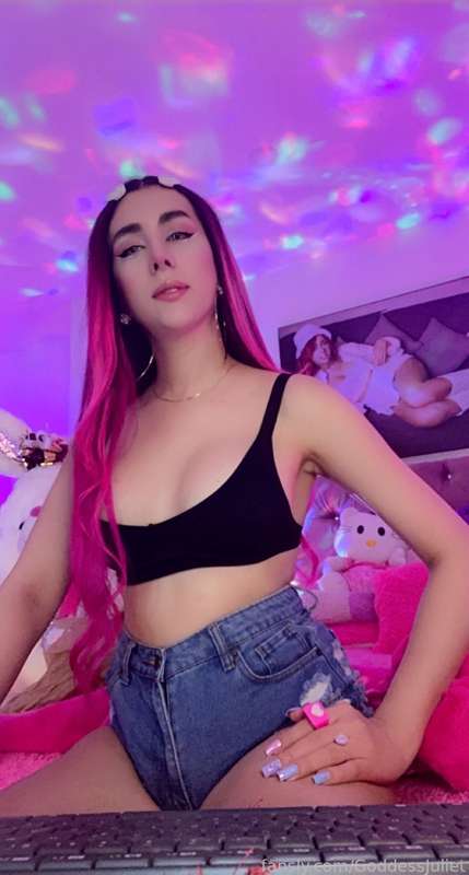 Julietpinkbb - Fansly - 14 Dec, 2022 1