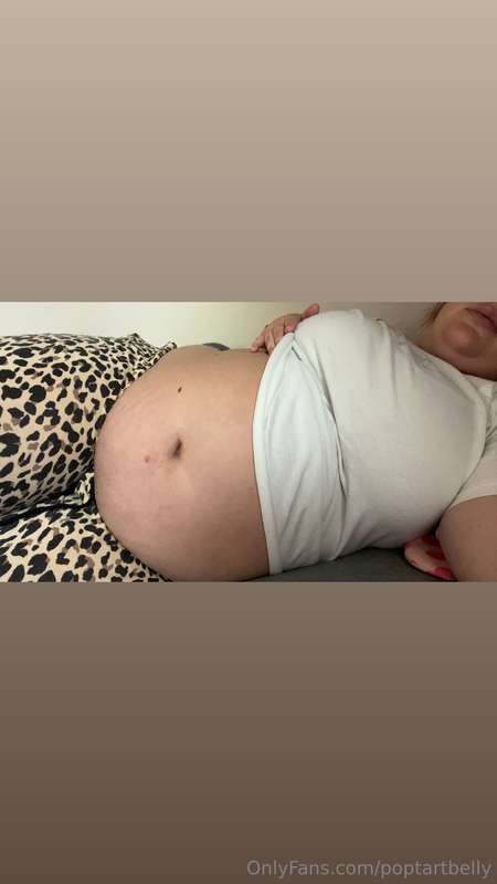 The body of a pig who’s tried every Chinese spot near her 🤭  2