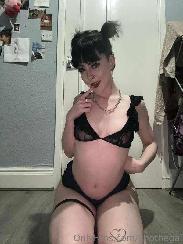 Hey sexy how’s it going xx  Don’t forget to message me about.. 1