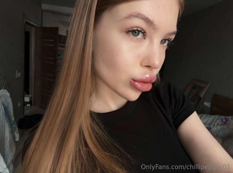 I know what you're thinking😏 and I like it😍A black T-shirt i..