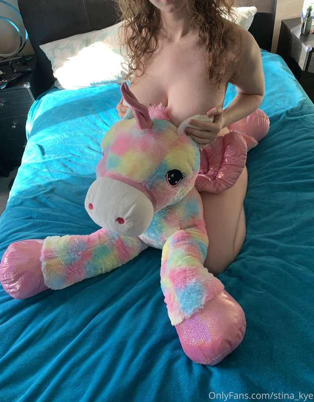 This unicorn is so soft 😂 2