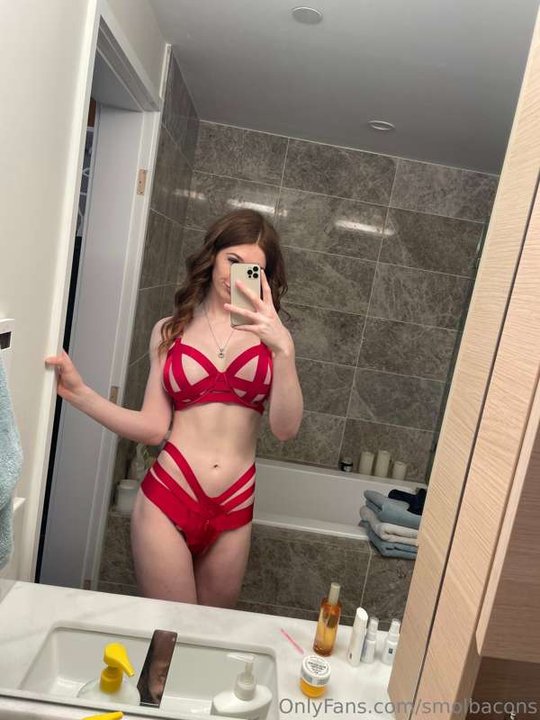 I think this is my favourite lingerie set, what about u? ❤️