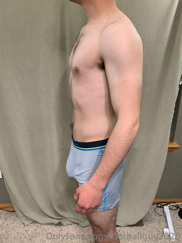 More undies pics from a photo shoot a while back - enjoy. Ca.. 35