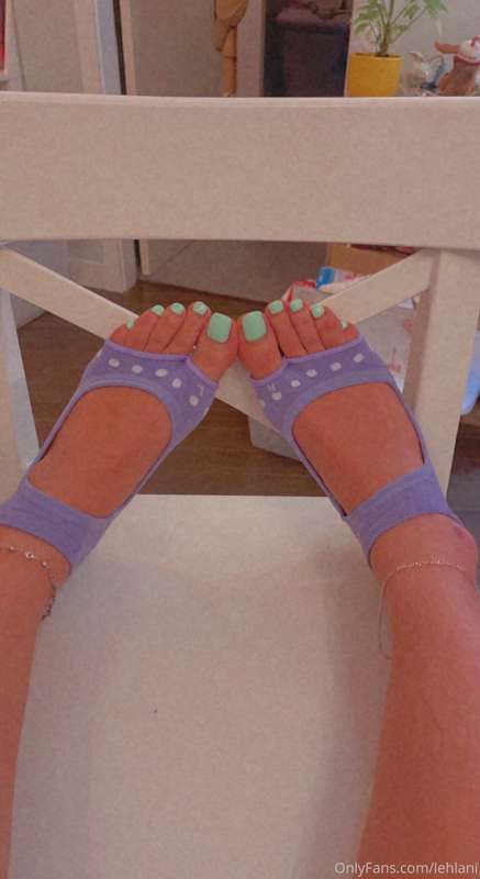 Thank u DB for getting these off my wish list 😋 me & my toes.. 2